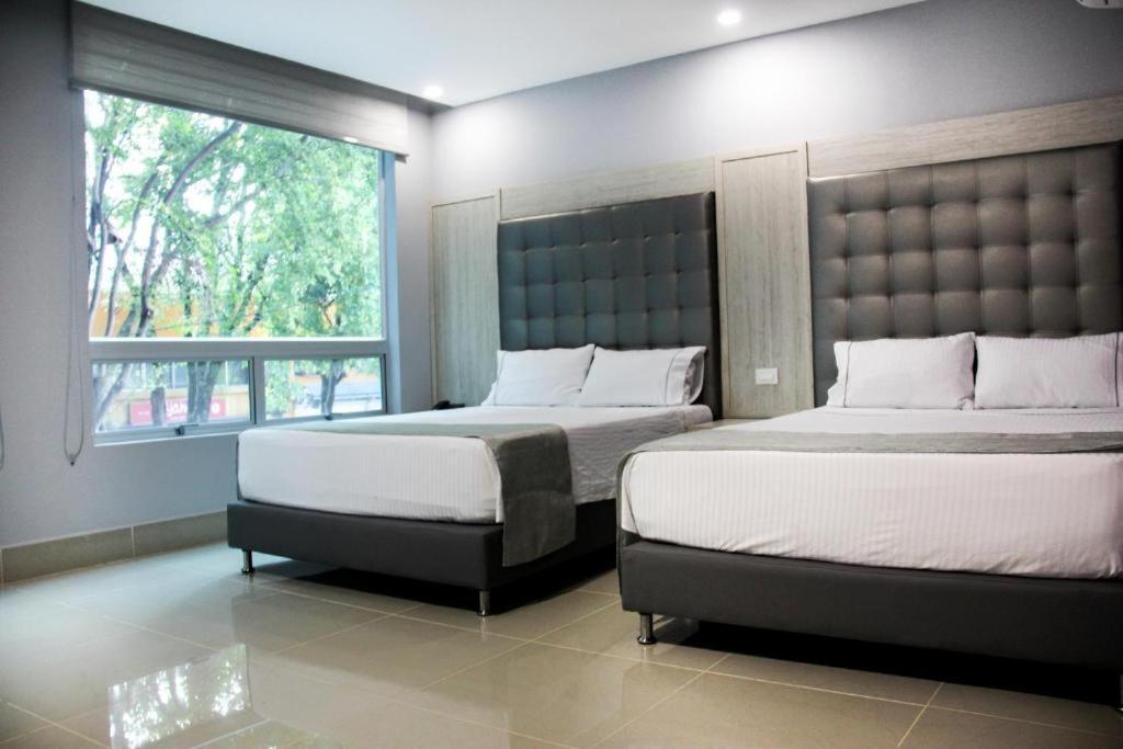 Hotel Lleras 10 เมเดยิน ภายนอก รูปภาพ