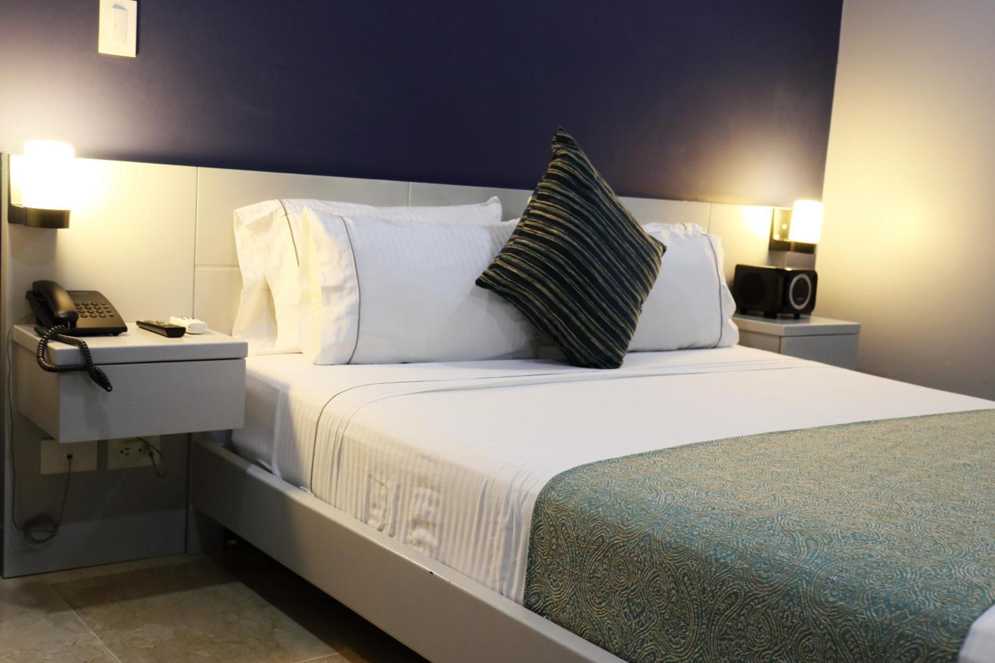 Hotel Lleras 10 เมเดยิน ภายนอก รูปภาพ