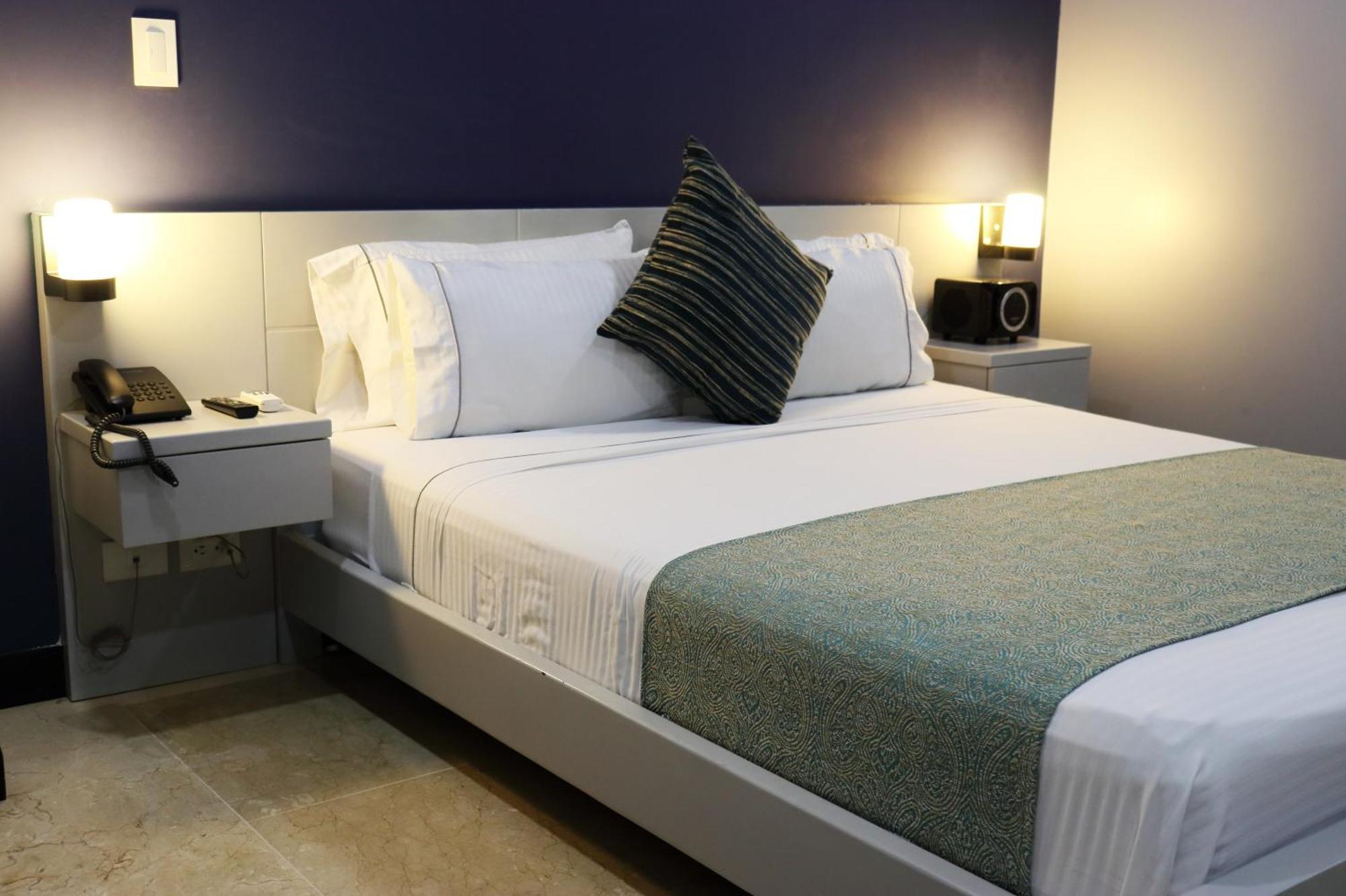 Hotel Lleras 10 เมเดยิน ภายนอก รูปภาพ