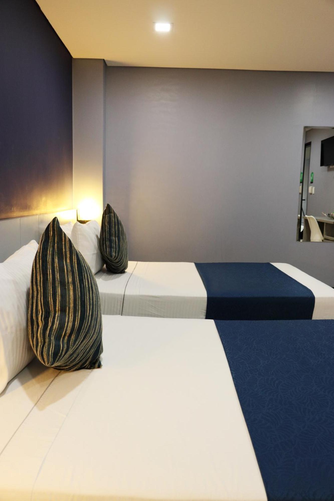 Hotel Lleras 10 เมเดยิน ภายนอก รูปภาพ