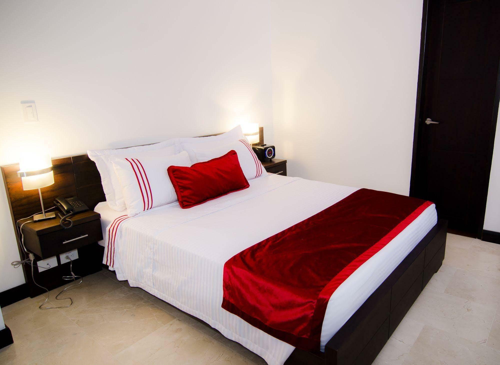 Hotel Lleras 10 เมเดยิน ภายนอก รูปภาพ